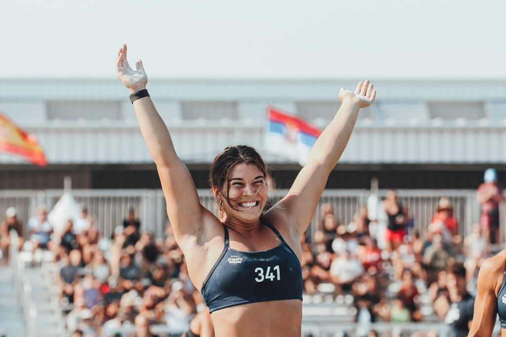 Kelsey Schulte celebrating a heavy lift at the 2023 CrossFit Games 